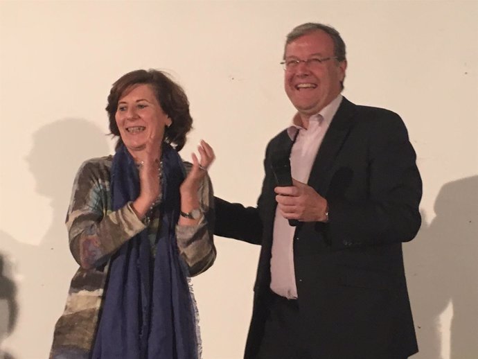 La presidenta de HP Espeña, Helena Herrero, junto a Antonio Silván