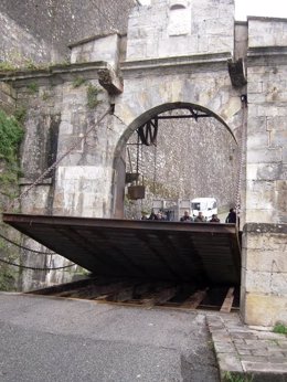 Portal de Francia.