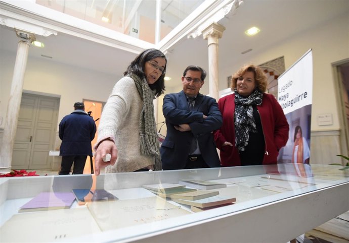 Acto de presentación en Condesde Gabia del legado de Maya Algolaguirre