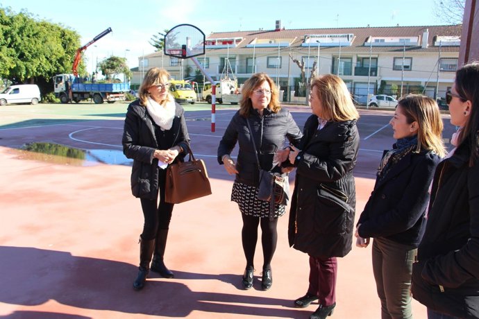 Mora y Martínez en un colegio de San Pedro