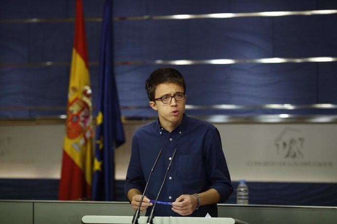 Errejón en rueda de prensa en el Congreso