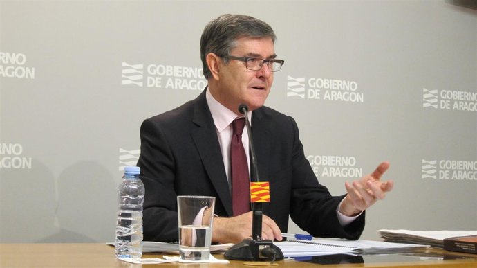 El consejero de Presidencia de Aragón, Vicente Guillén