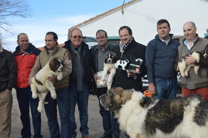 Ramón Millán ha recibido el Mastín del Pirineo que se quedará en 'El Chantre'