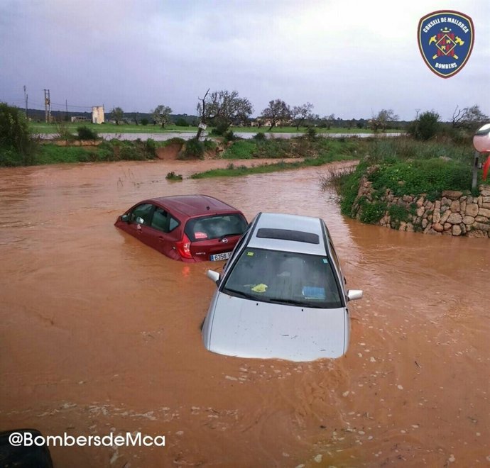 Inundaciones en la carretera en Mallorca por la lluvia