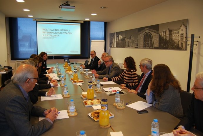 Visita de Núria Betriu a la Cámara de Terrassa 