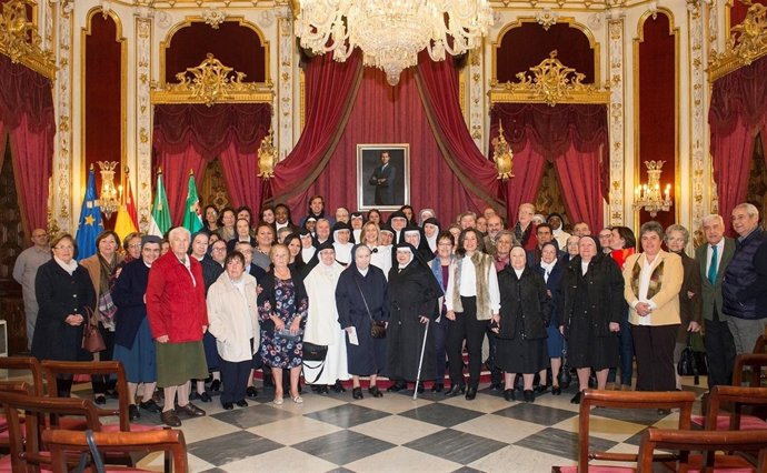 La Diputación entrega el aguinaldo a entidades religiosas y humanitarias