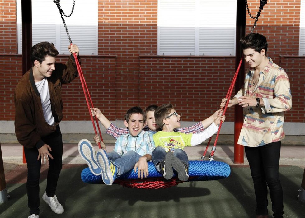 GEMELIERS EN EL CALENDARIO GRUPO AMÁS