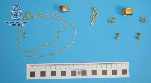 Joyas recuperadas por la Policia Nacional.