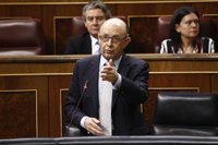 Montoro ofrece al PSOE "coincidir y no sólo dialogar" para flexibilizar la regla de gasto