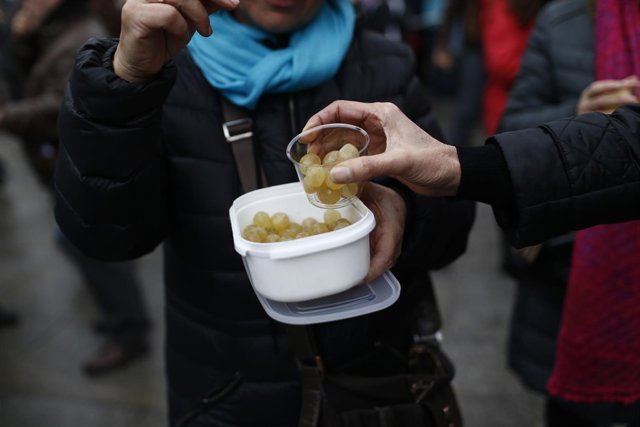 Ensayo de las campanadas con uvas en la Puerta del Sol de Madrid