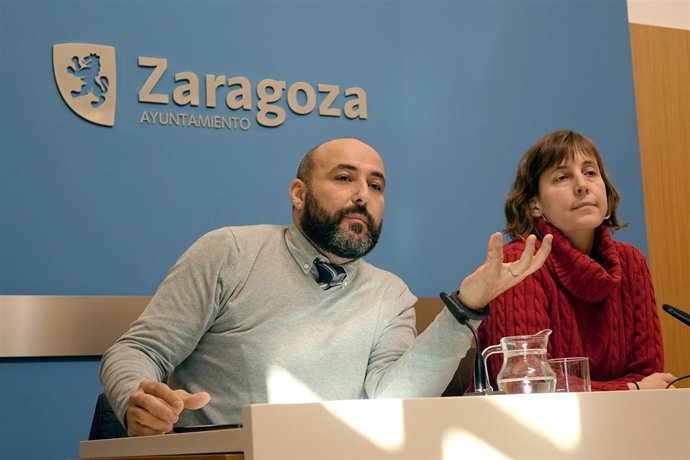 Javier Pérez y Teresa Artigas, este miércoles, en rueda de prensa.