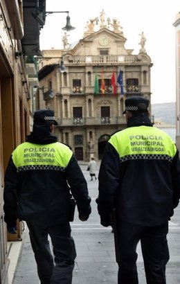 Agentes de la Policía Municipal de Pamplona.