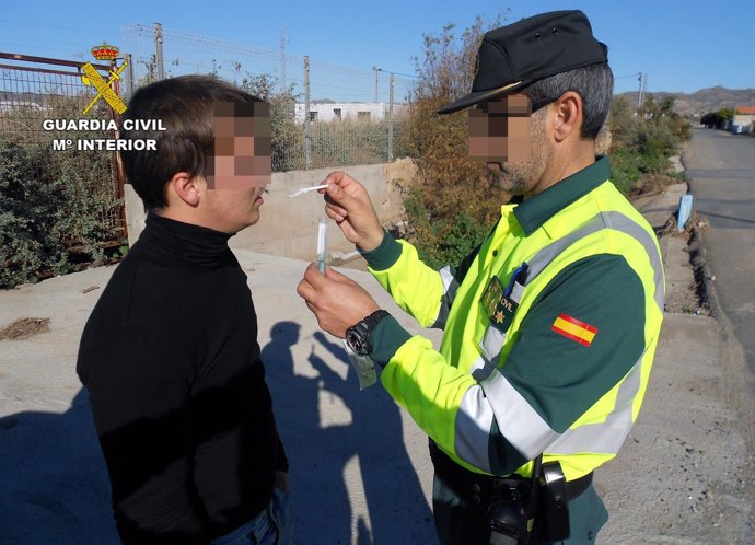 Control de alcoholemia de la Guardia Civil