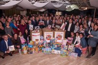 SUMA entrega a Cruz Roja 300 kl de alimentos y 150 juguetes para familias desfavorecidas