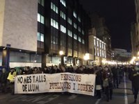 Una marcha en Valencia reclama al Gobierno que "mueva ficha" para evitar cortes de luz y muertes por pobreza energética