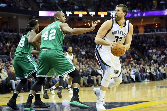 Marc Gasol en un partido contra los Celtics