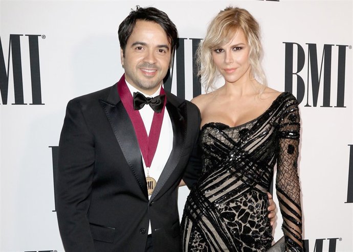 Luis Fonsi y Águeda López por JC Olivera