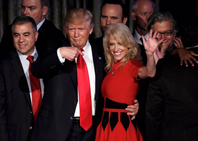 Donald Trump y su jefa de campaña, Kellyanne Conway