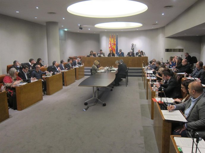 La Diputación de Barcelona guarda un minuto de silencio