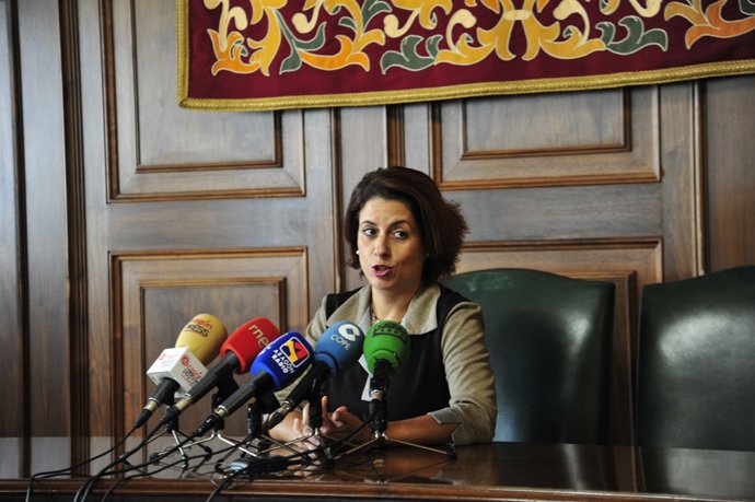 Emma Buj, en rueda de prensa en el ayuntamiento