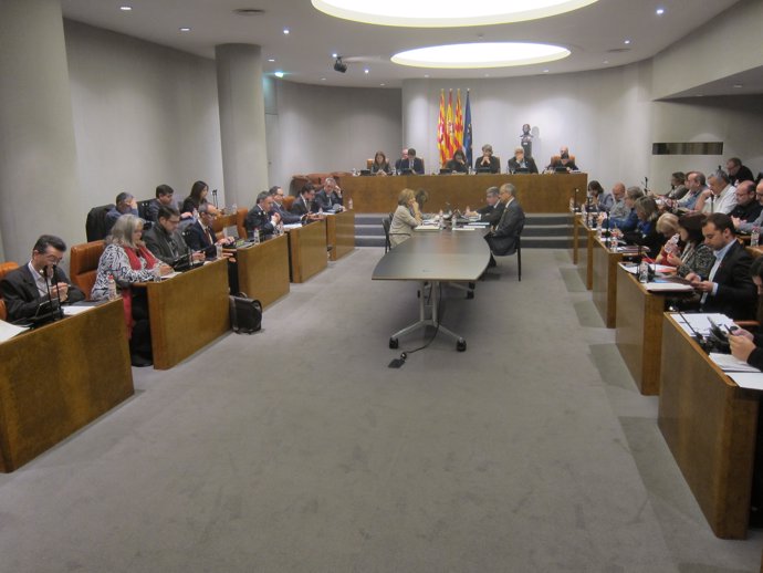 Pleno extraordinario de la Diputación de Barcelona 