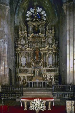 Retablo barroco de la iglesia del Monasterio de Santes Creus