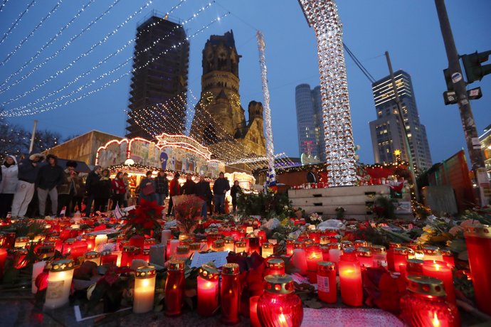 Mercado navideño atacado en Berlín reabre