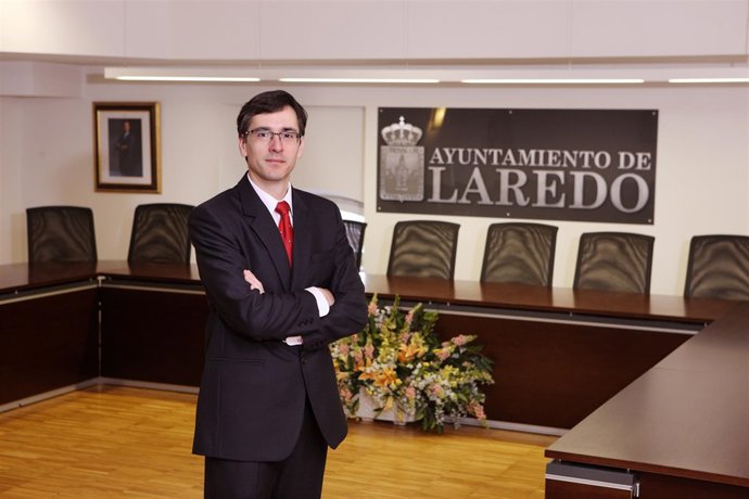 El alcalde de Laredo, Juan Ramón López Visitación