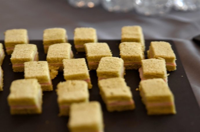 Pincho, pichos, bollo , bollos, canapes, canape, picar, picoteo