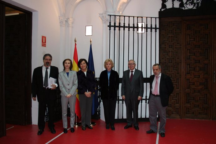 FEDE traslada al Defensor del Pueblo la situación de la discriminación laboral e