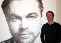 Retratos de Al Pacino, DiCaprio o Brad Pitt cuelgan de las paredes del Casino de Salamanca