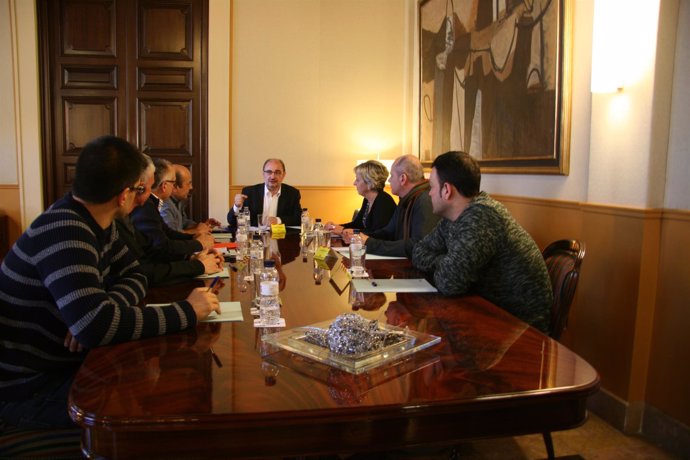 Reunión de Lambán con los representantes de los trabajadores de Hidro Nitro.