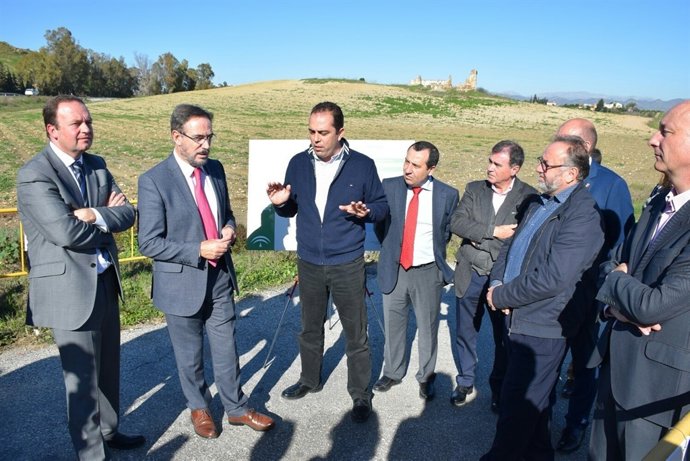 El consejero Felipe López visita carretera obras tras temporal