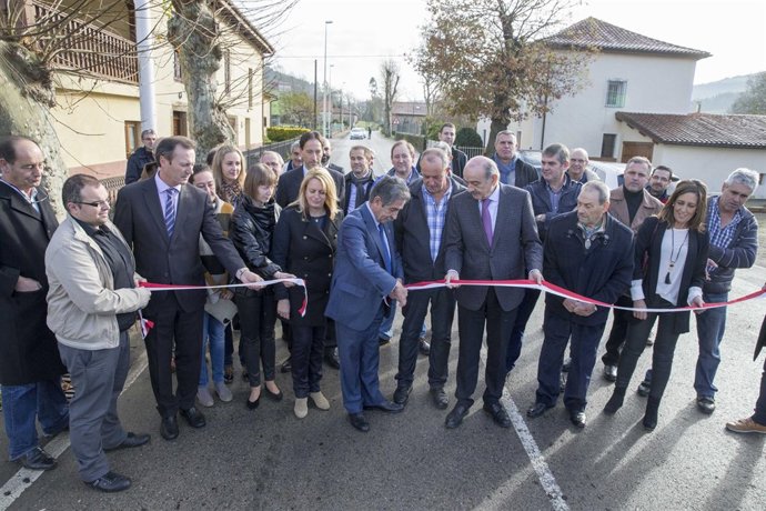 Inauguración de las obras de la carretera de Hoznayo a Riaño 