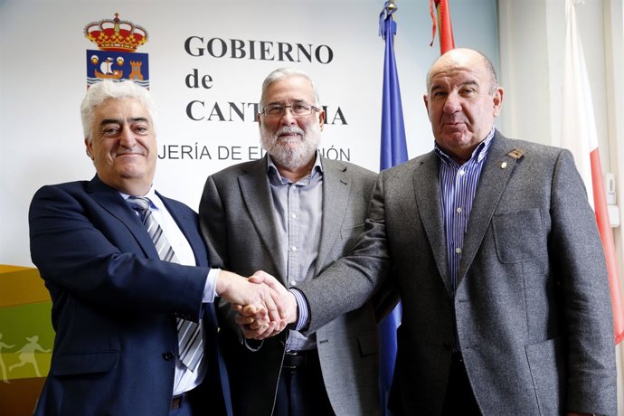 Ruiz felicita al nuevo presidente de la Federación de Bolos 