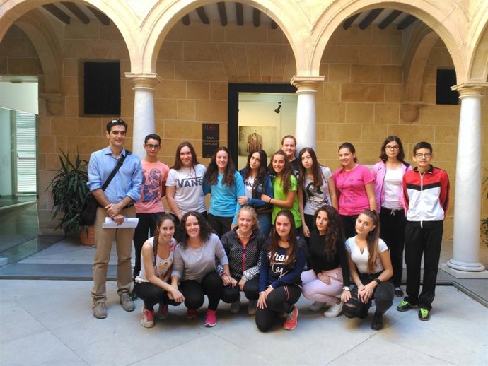 Cultura concede los premios del concurso  'Descubre el patrimonio de tu barrio'