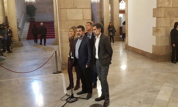 Neus Lloveras (AMI), Jordi Sànchez (ANC), Jordi Cuixart (Òmnium)