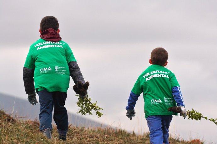 Niños voluntarios ambientales