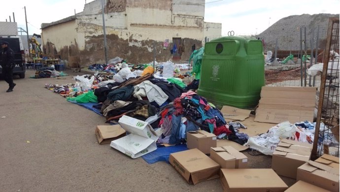 Mercadillo ambulante ilegal en Melilla
