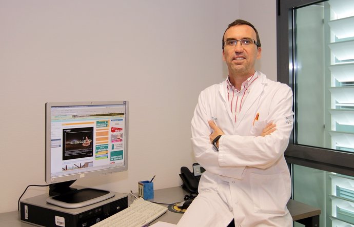 El doctor Gonzalo Gómez, jefe del Servicio de Nefrología de Son Espases