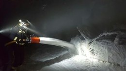 Coche ardiendo en Melilla