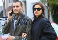 Irina Shayk ya presume de anillo y embarazo por Navidad