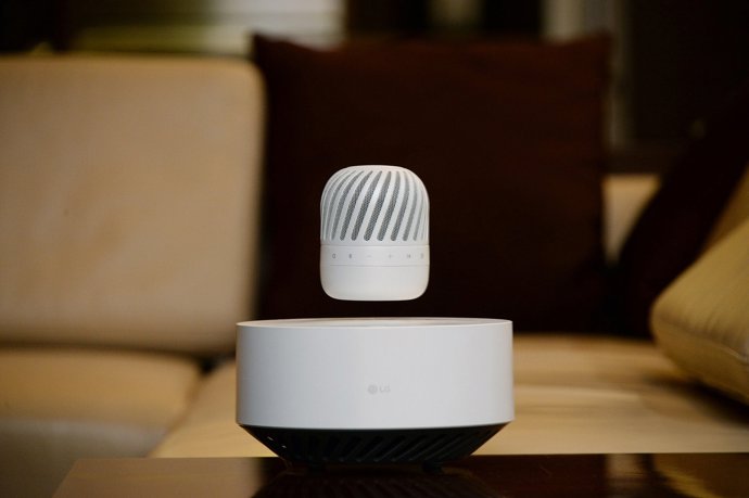 PJ9, el altavoz que levita de LG