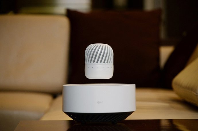 PJ9, el altavoz que levita de LG