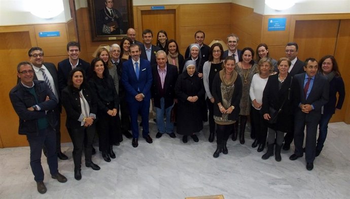 Colegio de abogados ICAMalaga lara ayudas desfavorecidos 0,7 abogados 