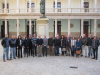 Intersindical, CCOO y UGT piden garantizar el conocimiento de valenciano de los funcionarios con cursos según su puesto