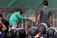 La Policía tailandesa cancela una redada en un templo budista