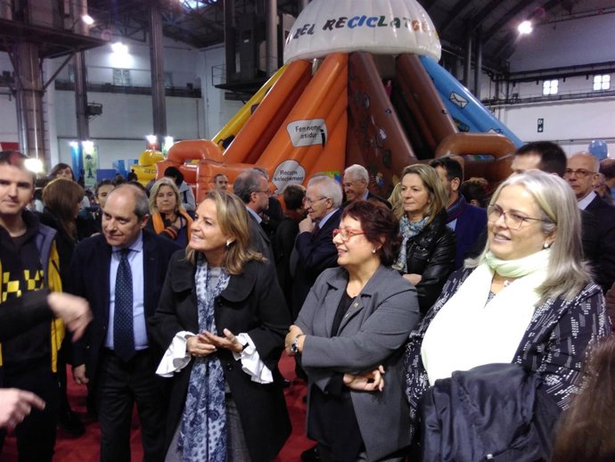 H.Rakosnik, la consellera D.Bassa y M.Fandos