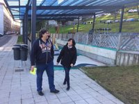 San Juan cuenta con la primera zona cubierta de columpios de Santurtzi (Bizkaia)