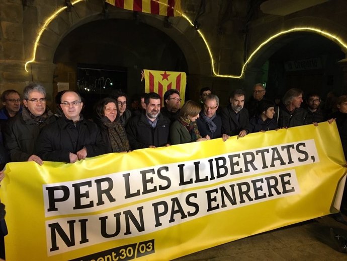 Concentración ante el Ayto.De Vic en apoyo al concejal de la CUP detenido